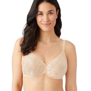 Wacoal Cream Full Coverage Bra with Molded Cups
